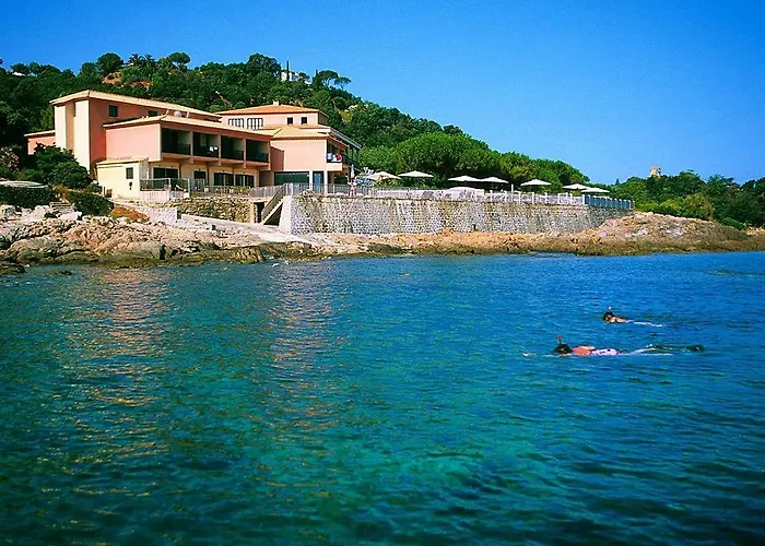 Castel D'orcino מלון 4*