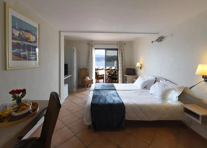 Castel D'orcino 4* קלקטוג'יו